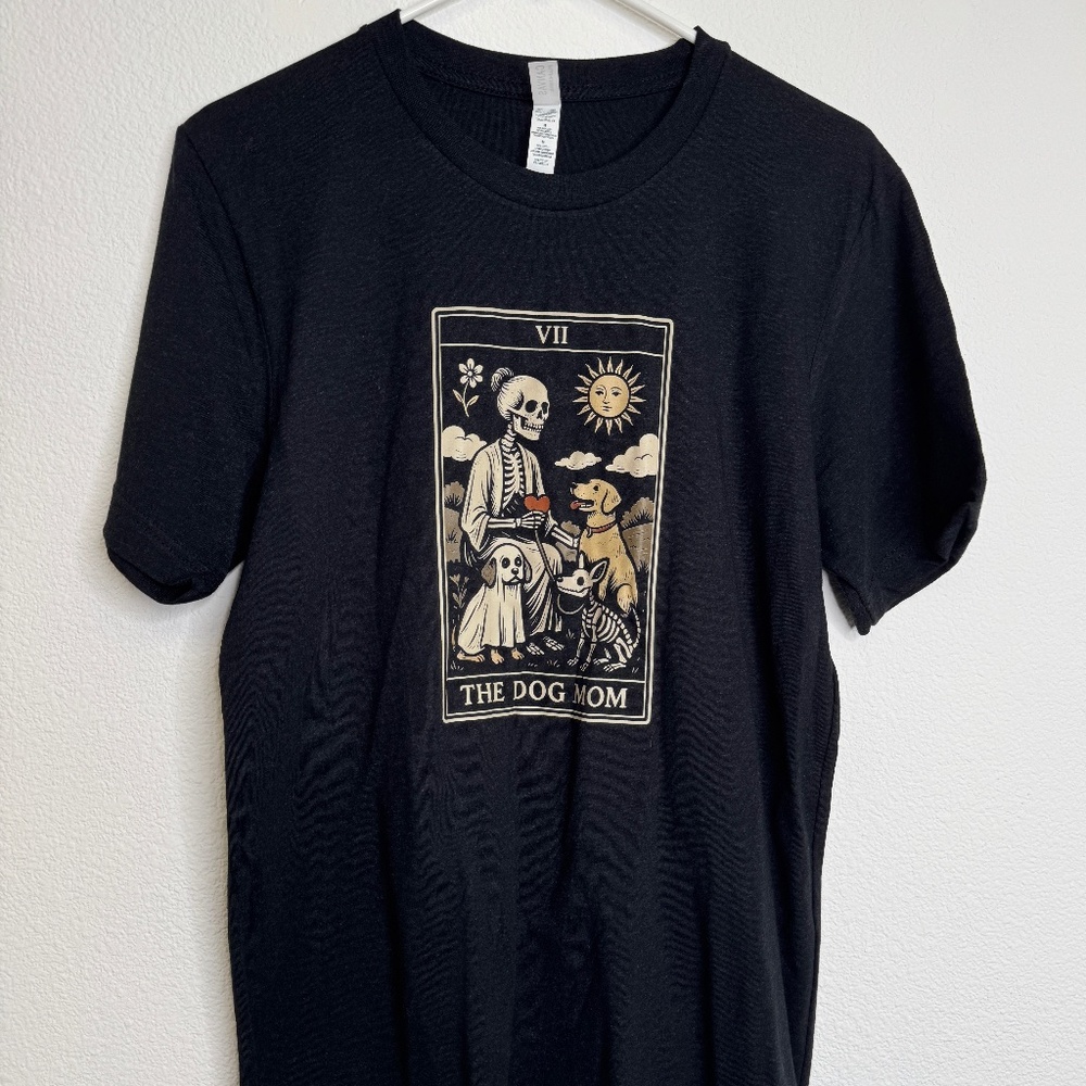 Dog Mom Tarot Halloween Graphic T-Shirt Size Medium